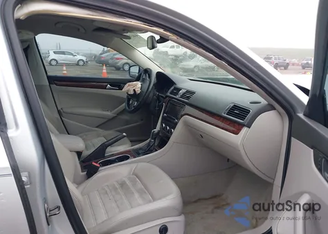 2013 Volkswagen Passat 2.0L Tdi Sel Premium z USA, uszkodzony, nr VIN 1VWCN7A35DC150753